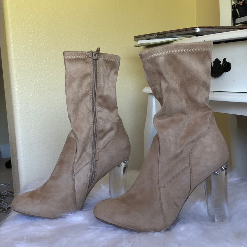 🌸 Suede Booties 🌸